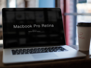 Macbook Pro Retina Mockup PSD