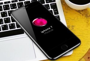 realistic-jet-black-iphone-7-psd-mockup