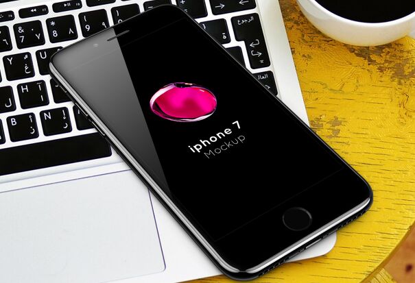 realistic-jet-black-iphone-7-psd-mockup
