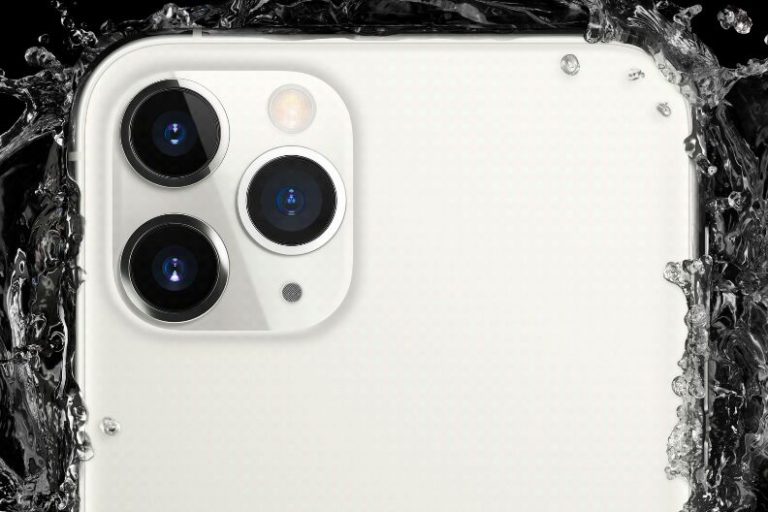 iPhone 11 Pro Device Mockup PSD