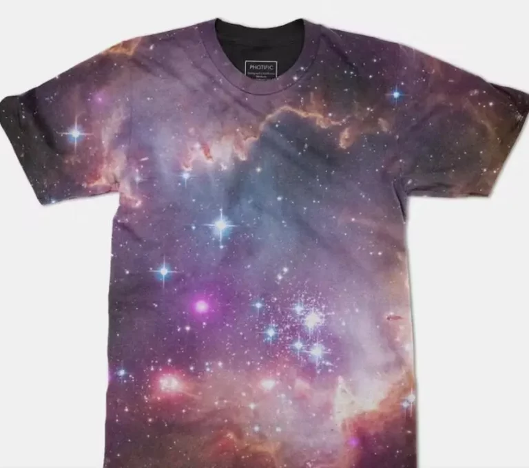 4K Print-ready T-shirt Mockups PSD